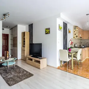 rezervați aici