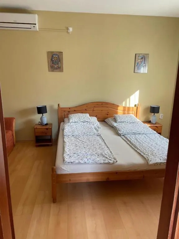 Rozsakert Apartmanhaz Hajdúszoboszló 0*,